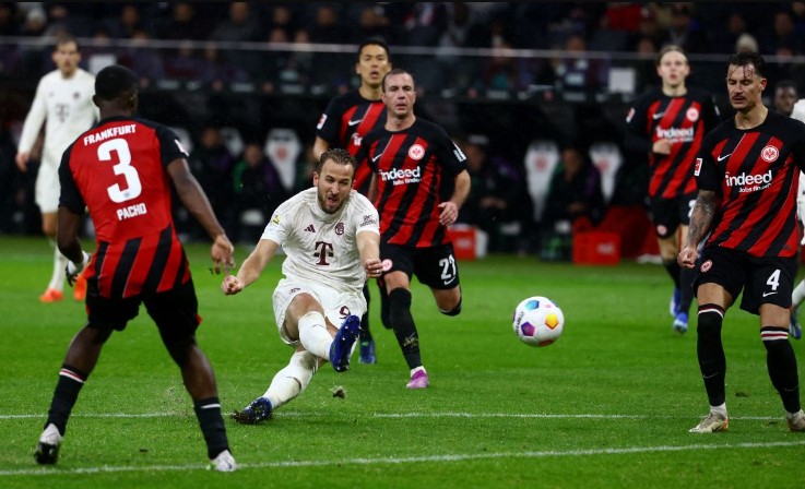 Soi kèo bóng đá Eintracht Frankfurt vs Bayern Munich 